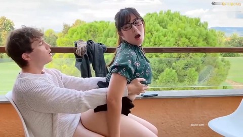 Đụ em thư ký riêng vú to Vân Taylor